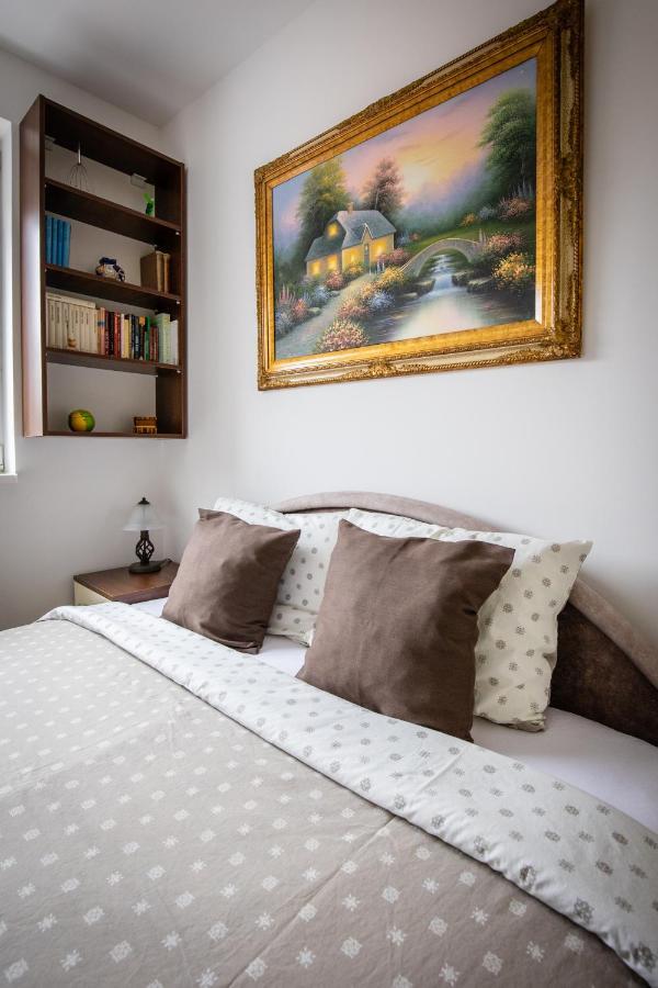 Crystal Apartment Суботиця Екстер'єр фото