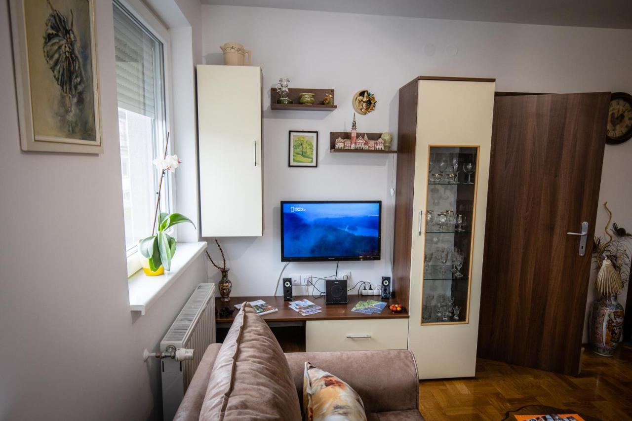 Crystal Apartment Суботиця Екстер'єр фото